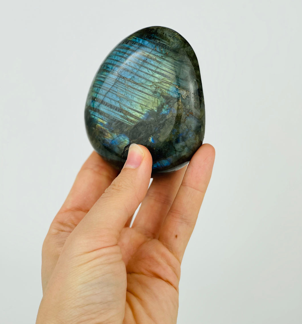 Labradorite - Palm Stone